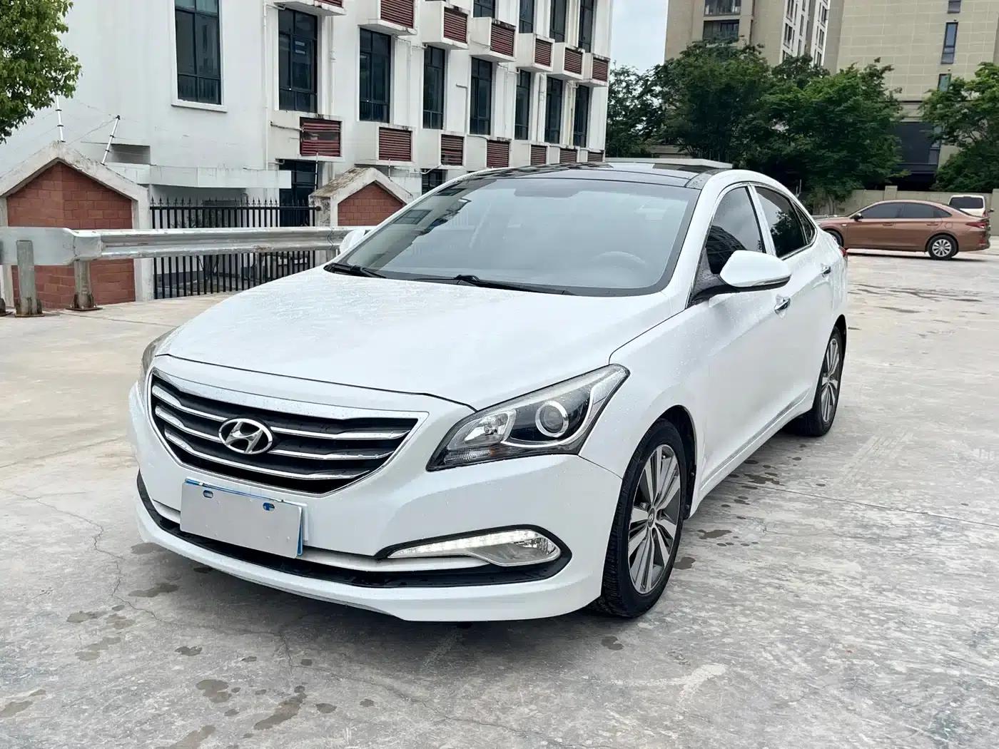 2016 Mistra 1.8L Automatic Intelligent GLS — миниатюра 1