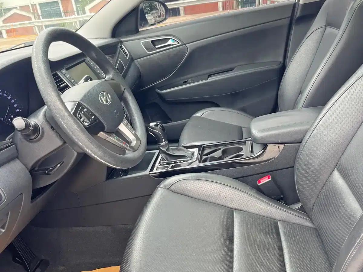 2016 Mistra 1.8L Automatic Intelligent GLS — миниатюра 15