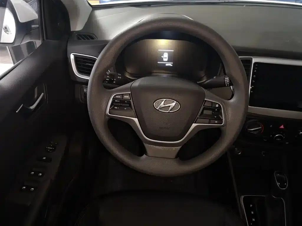 2020 Hyundai Verna 1.4L CVT TOP Elite Edition — миниатюра 11