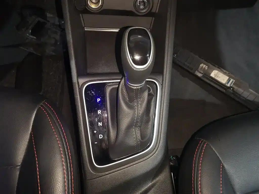2020 Hyundai Verna 1.4L CVT TOP Elite Edition — миниатюра 14