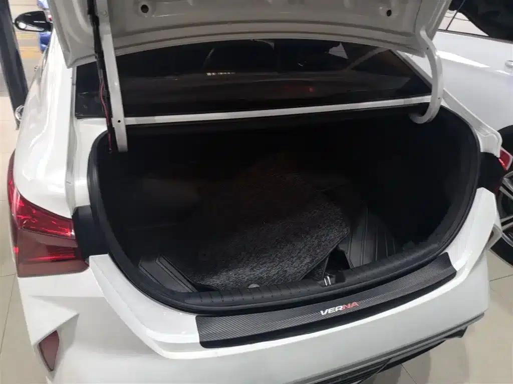 2020 Hyundai Verna 1.4L CVT TOP Elite Edition — миниатюра 19