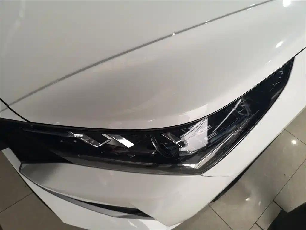 2020 Hyundai Verna 1.4L CVT TOP Elite Edition — миниатюра 24