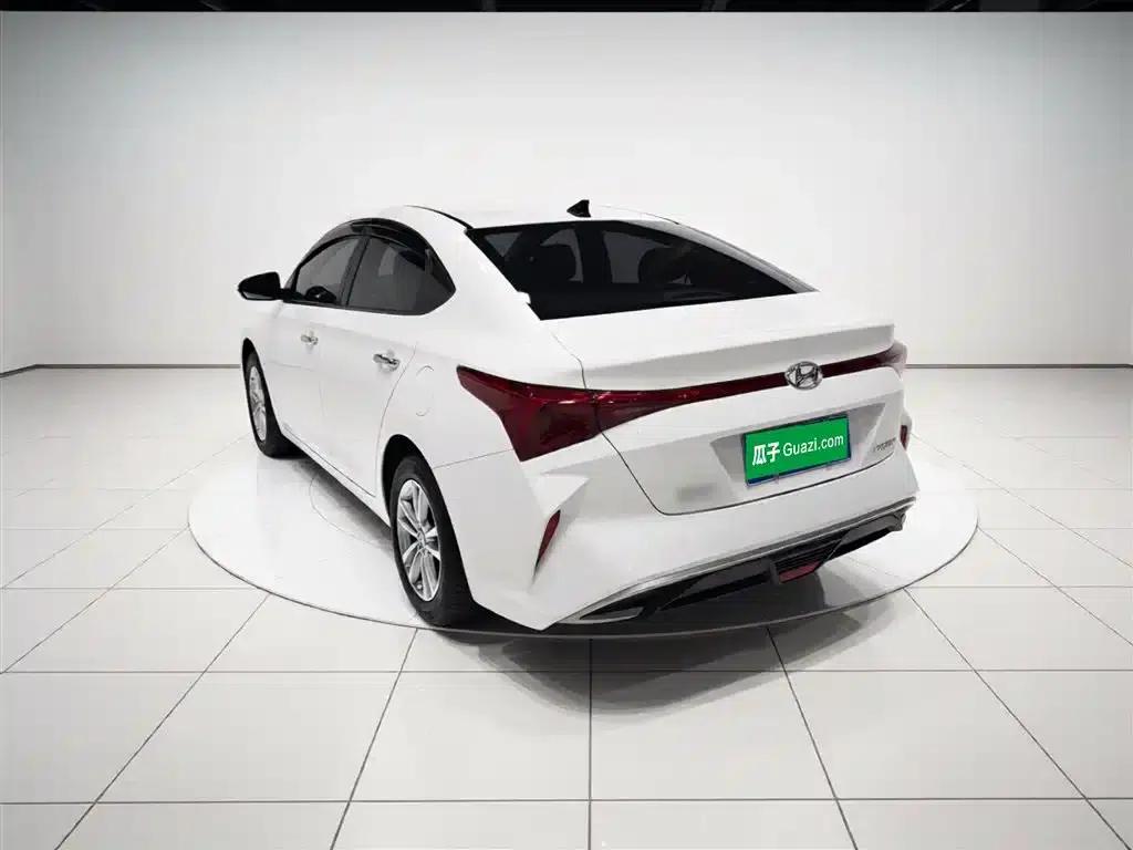 2020 Hyundai Verna 1.4L CVT TOP Elite Edition — миниатюра 5