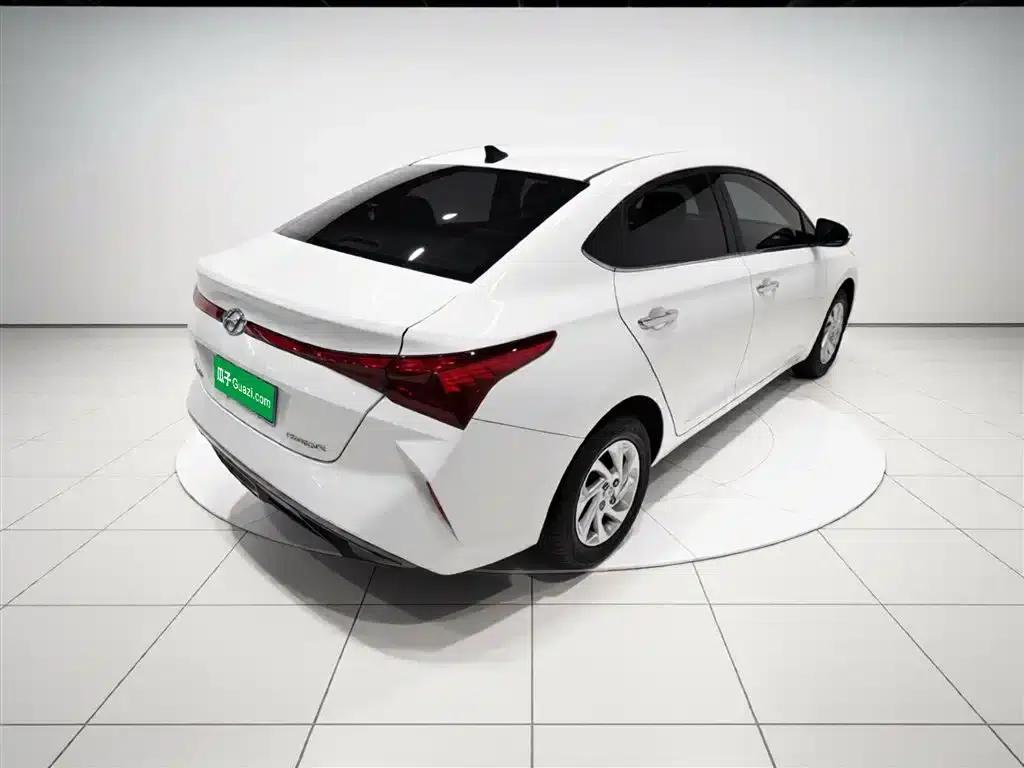 2020 Hyundai Verna 1.4L CVT TOP Elite Edition — миниатюра 7