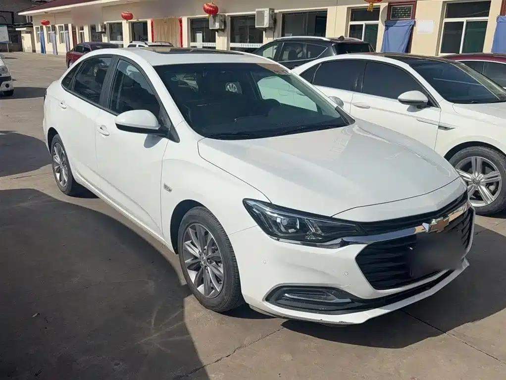 Chevrolet Cruze 2022 320 Automatic Enjoy Sunroof Edition — миниатюра 4