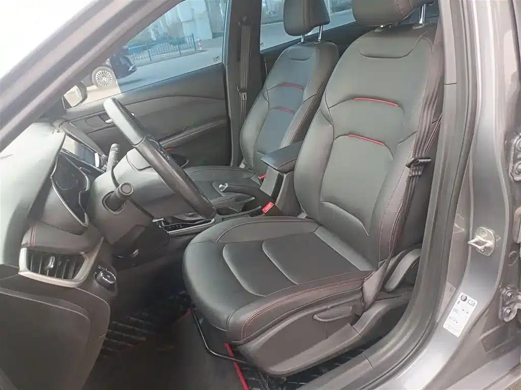 Chevrolet Cruze 2022 Mild Hybrid RS 330T Automatic Comfort Edition — миниатюра 11