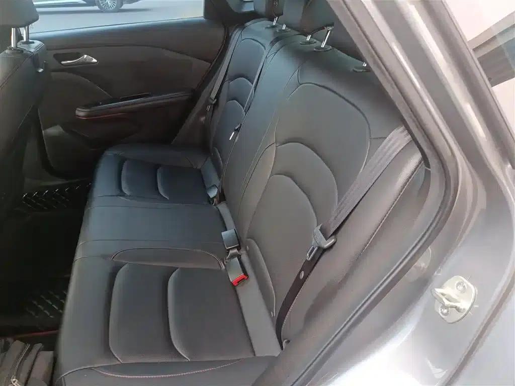 Chevrolet Cruze 2022 Mild Hybrid RS 330T Automatic Comfort Edition — миниатюра 13