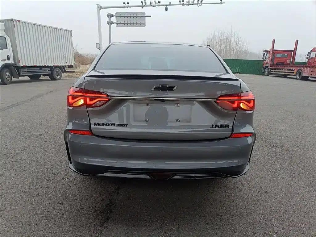 Chevrolet Cruze 2022 Mild Hybrid RS 330T Automatic Comfort Edition — миниатюра 4