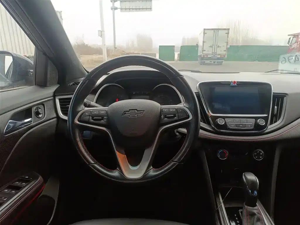 Chevrolet Cruze 2022 Mild Hybrid RS 330T Automatic Comfort Edition — миниатюра 7