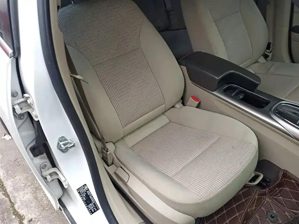 2014 Chevrolet Malibu 2.0L Automatic Comfort Edition — миниатюра 25
