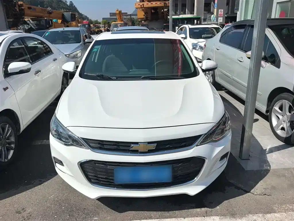Chevrolet Cruze 2019 320 Automatic Sunroof Edition — миниатюра 3