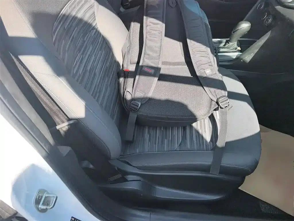 Chevrolet Cruze 2019 320 Automatic Sunroof Edition — миниатюра 24