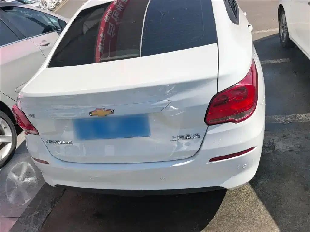Chevrolet Cruze 2019 320 Automatic Sunroof Edition — миниатюра 5