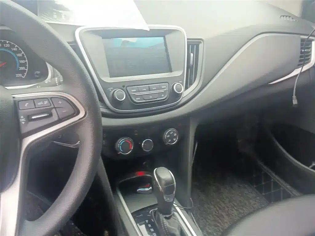 Chevrolet Cruze 2018 320 Automatic Comfort Edition — миниатюра 10