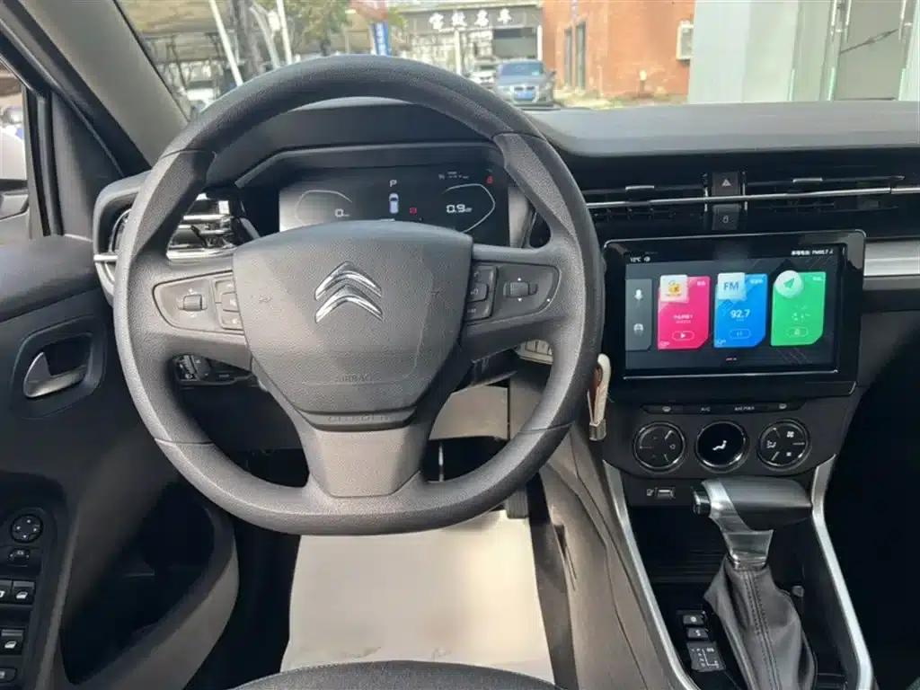 Citroën C3-XR 2021 190THP DCT Premium Edition — миниатюра 12