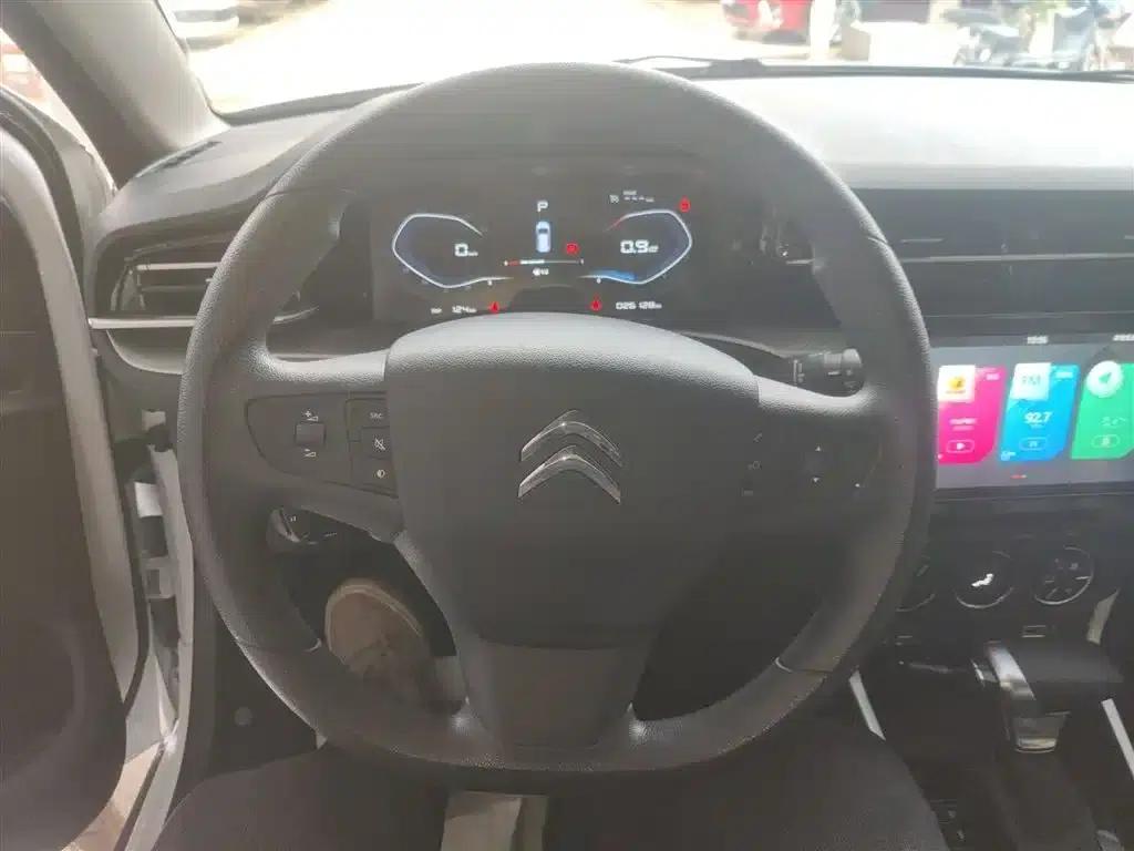 Citroën C3-XR 2021 190THP DCT Premium Edition — миниатюра 3
