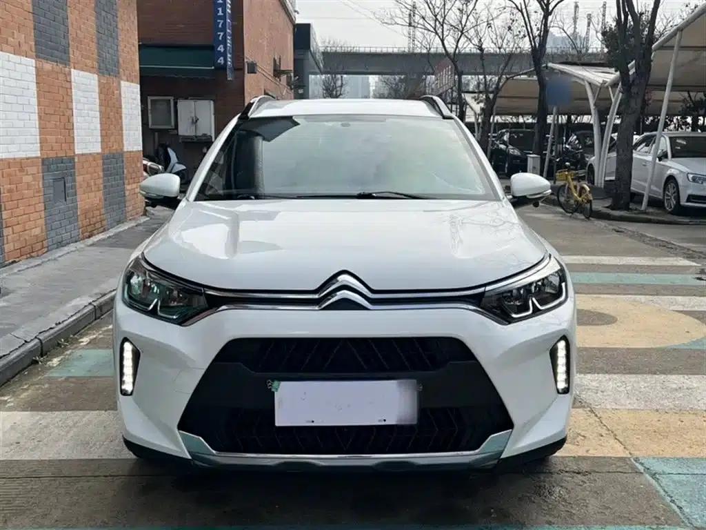 Citroën C3-XR 2021 190THP DCT Premium Edition — миниатюра 24