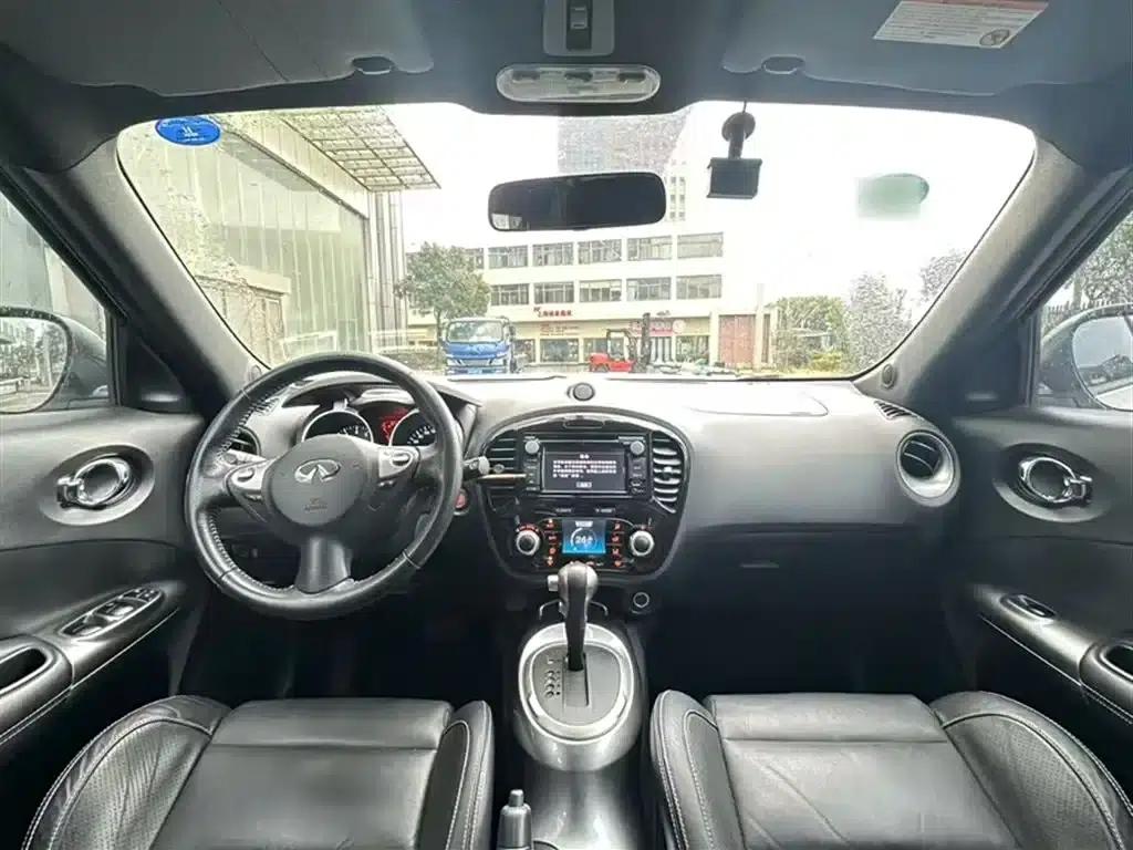 Infiniti ESQ 2014 1.6L Premium Edition — миниатюра 14
