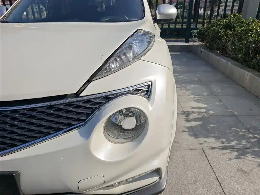 Infiniti ESQ 2014 1.6L Premium Edition — миниатюра 18