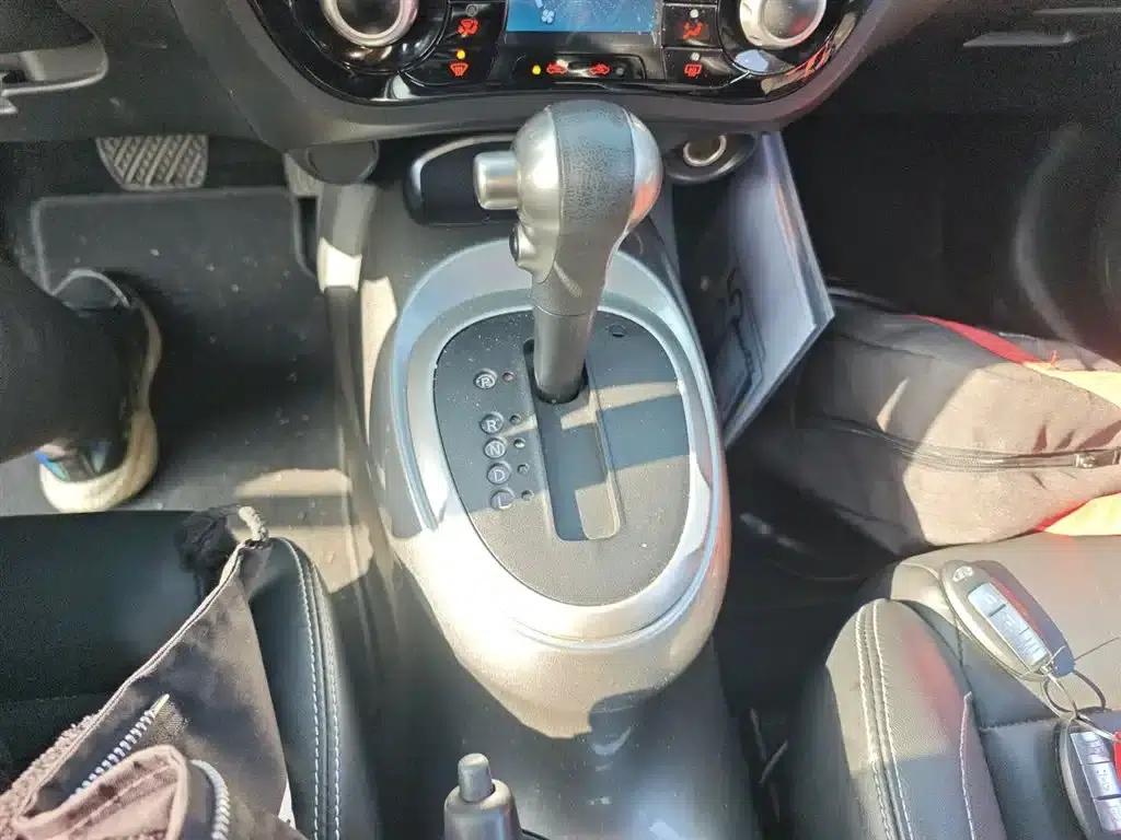 Infiniti ESQ 2014 1.6L Premium Edition — миниатюра 7
