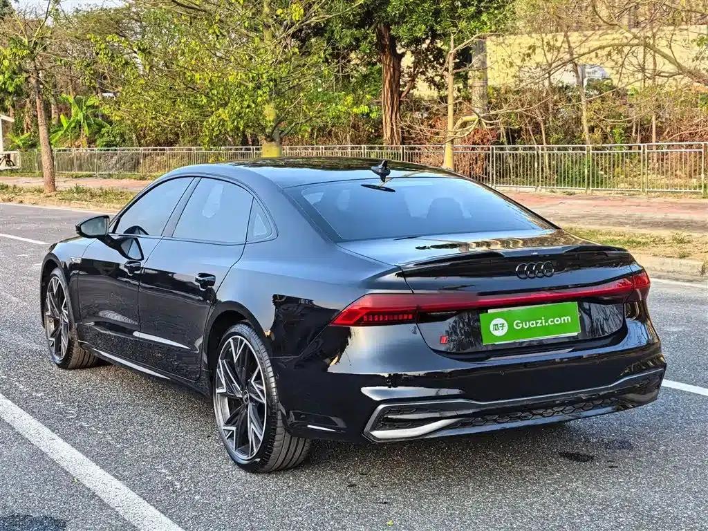 2024 Audi A7L 45 TFSI quattro Black Edition — миниатюра 25