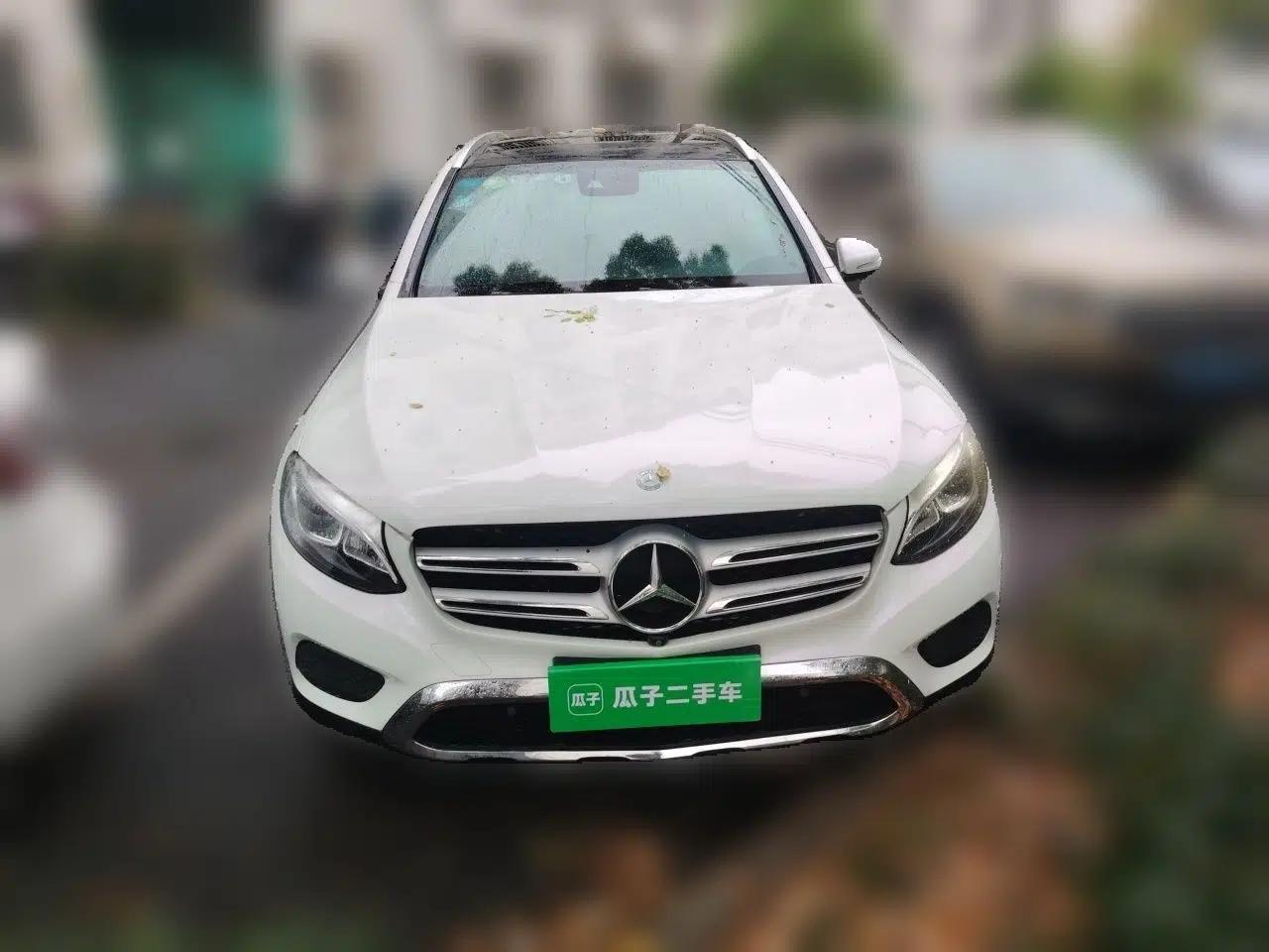 Mercedes-Benz GLC 2016 GLC 260 4MATIC Luxury Model — миниатюра 2