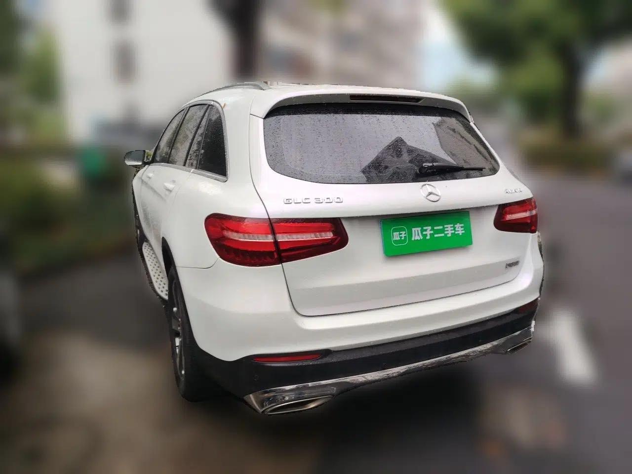 Mercedes-Benz GLC 2016 GLC 260 4MATIC Luxury Model — миниатюра 4