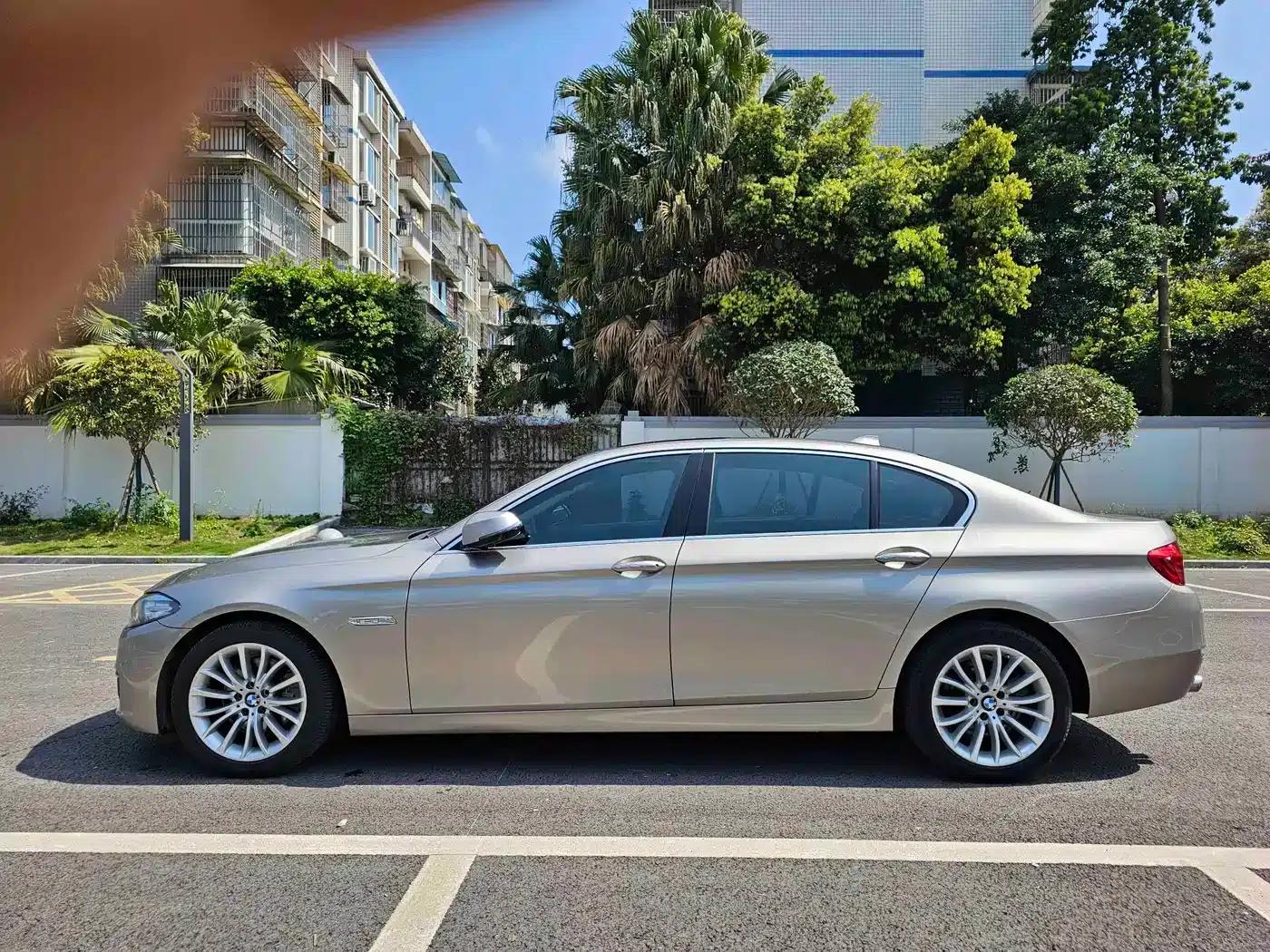 2017 BMW 5 Series 525Li Luxury Design Package — миниатюра 3