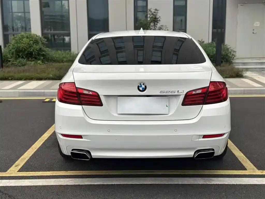 2014 BMW 5 Series 520Li Elegant Edition — миниатюра 25