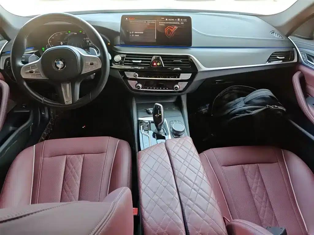 2023 BMW 5 Series 530Li Leading Edition M Sport Package — миниатюра 10