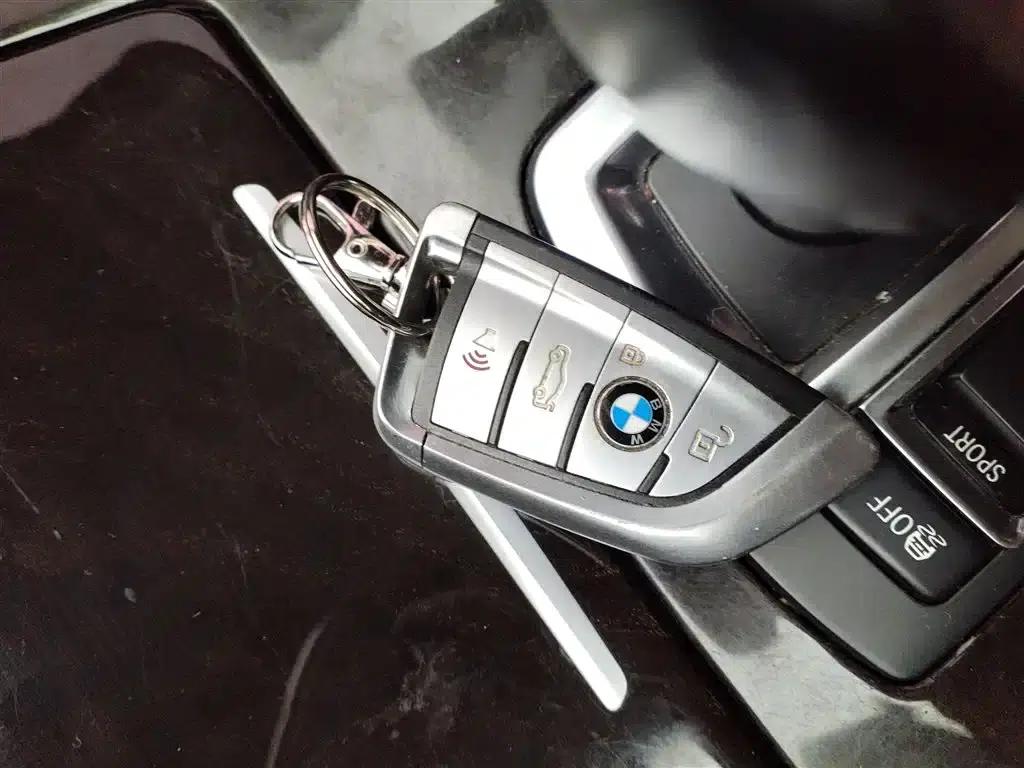 2014 BMW 5 Series 525Li Leading Edition — миниатюра 9