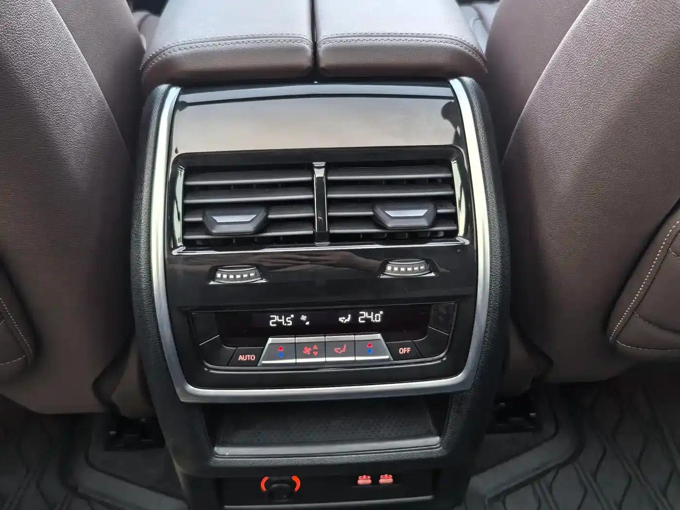 BMW X5 2022 Facelift xDrive 40Li M Sport Package — миниатюра 13