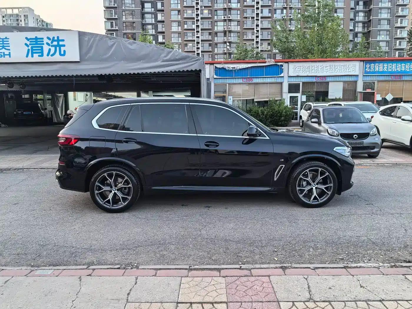 BMW X5 2022 Facelift xDrive 40Li M Sport Package — миниатюра 7