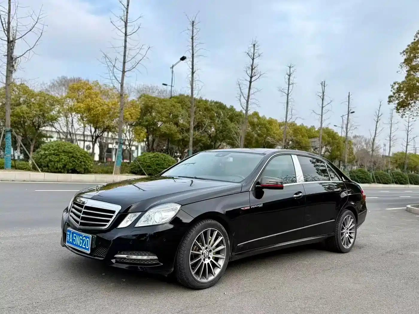Mercedes-Benz E-Class 2013 E 300 L Luxury Model — миниатюра 1