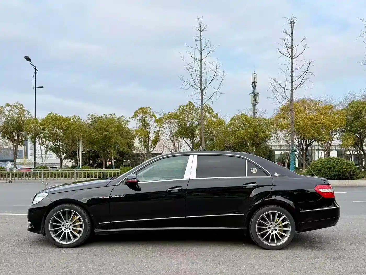 Mercedes-Benz E-Class 2013 E 300 L Luxury Model — миниатюра 4