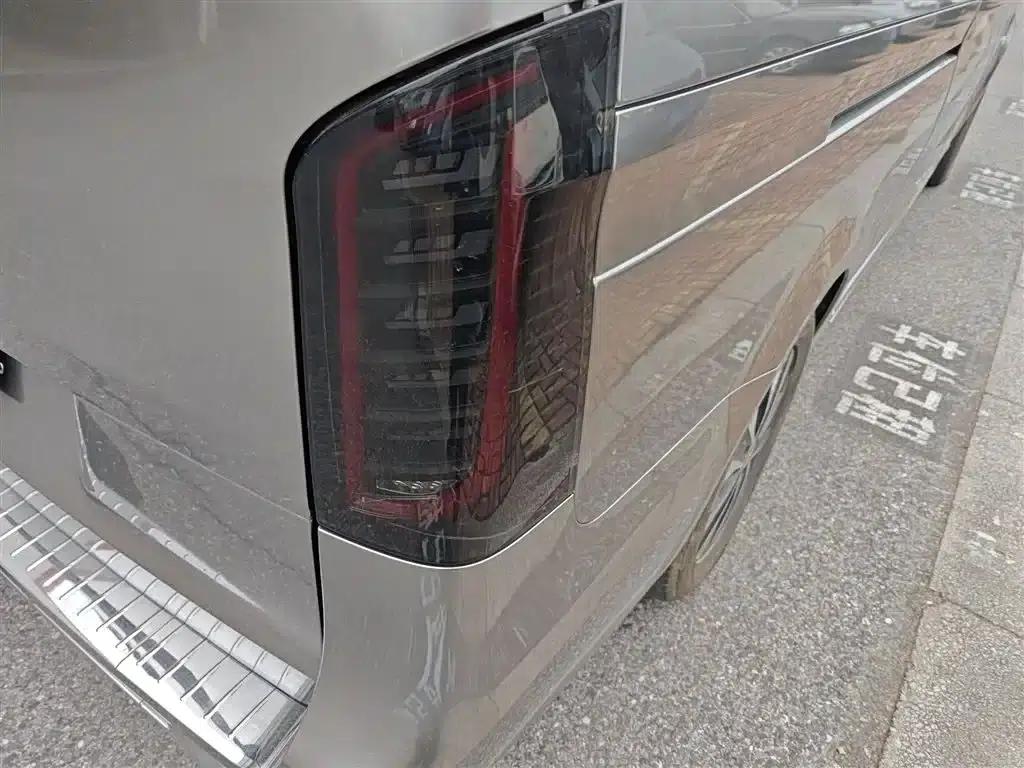 Vito 2021 2.0T Business Edition 7-seater — миниатюра 8