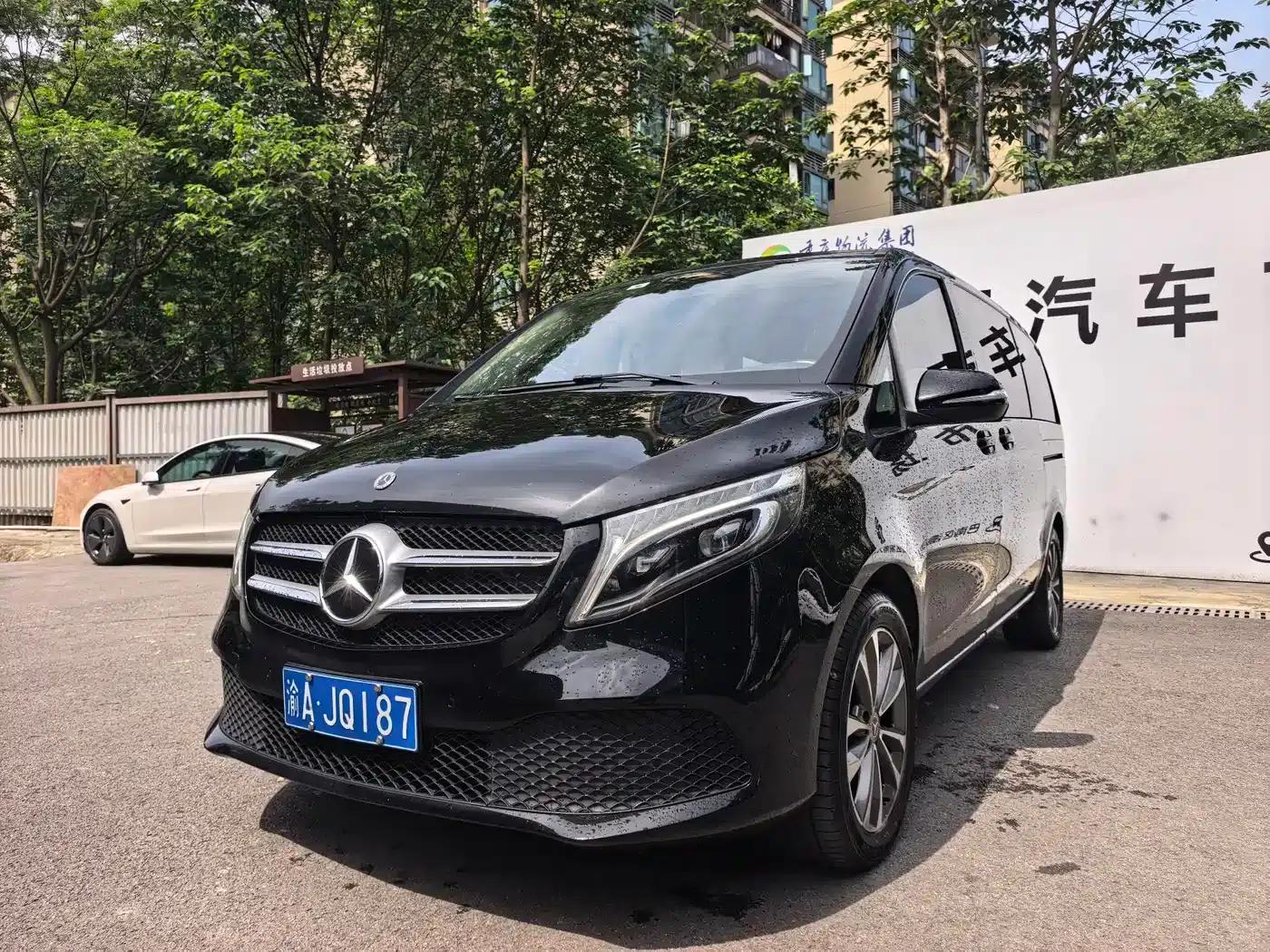 Mercedes-Benz V-Class 2021 V 260 Navigator Edition — миниатюра 1