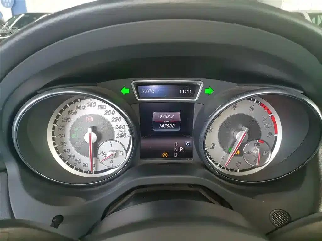 2016 Mercedes-Benz GLA 200 Dynamic — миниатюра 12