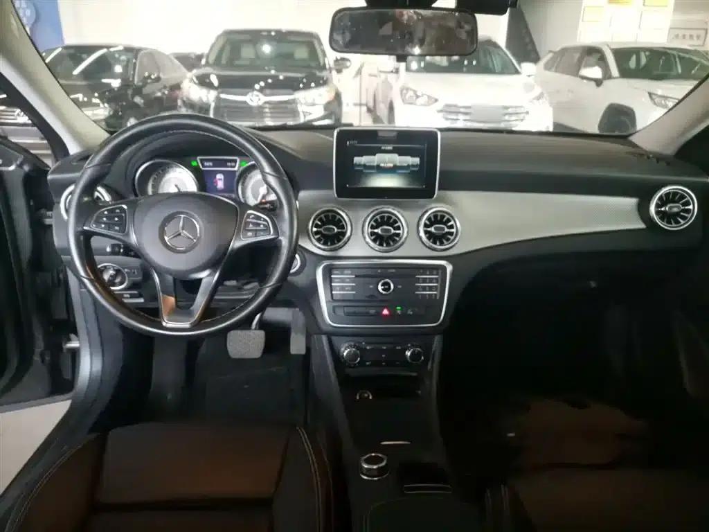 2016 Mercedes-Benz GLA 200 Dynamic — миниатюра 10