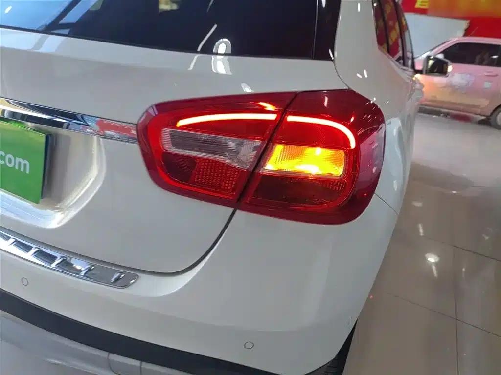 2016 Mercedes-Benz GLA 200 Dynamic — миниатюра 24