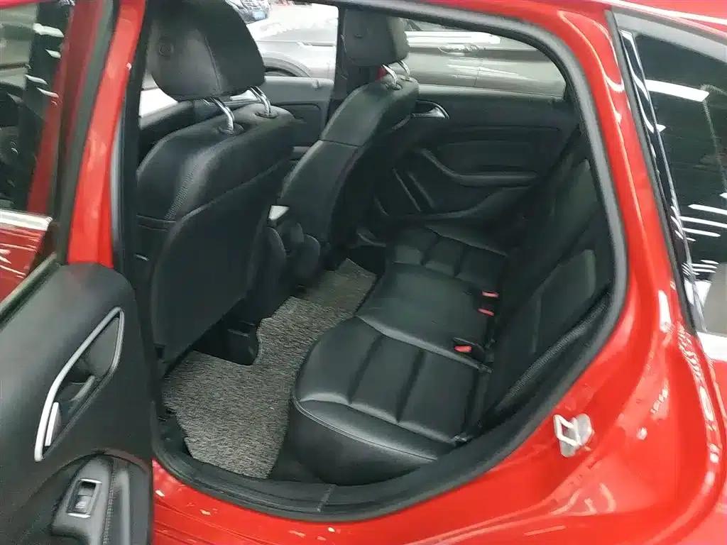 2017 Mercedes-Benz B-Class B 200 Dynamic — миниатюра 13