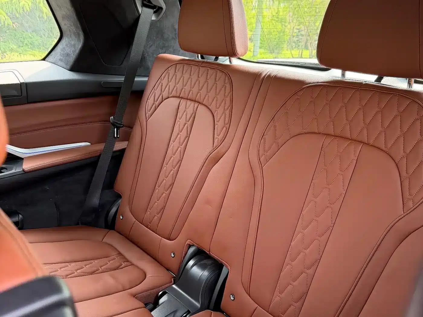 BMW X7 2023 xDrive40i M Sport Package — миниатюра 25