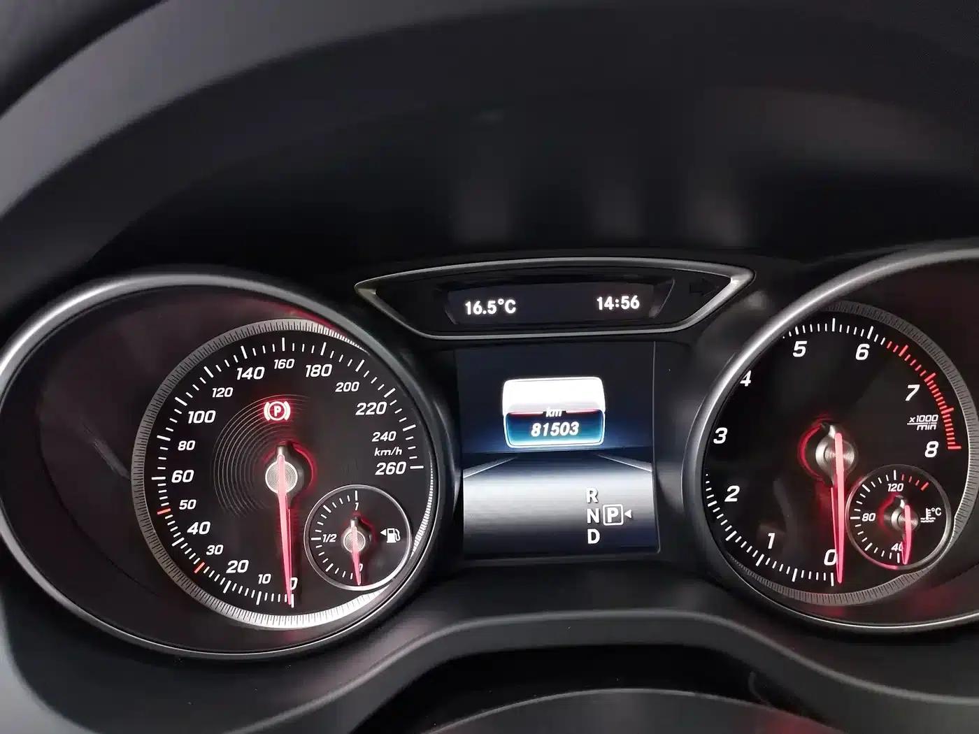 Imported Mercedes-Benz CLA 2016 CLA 200 Dynamic — миниатюра 14