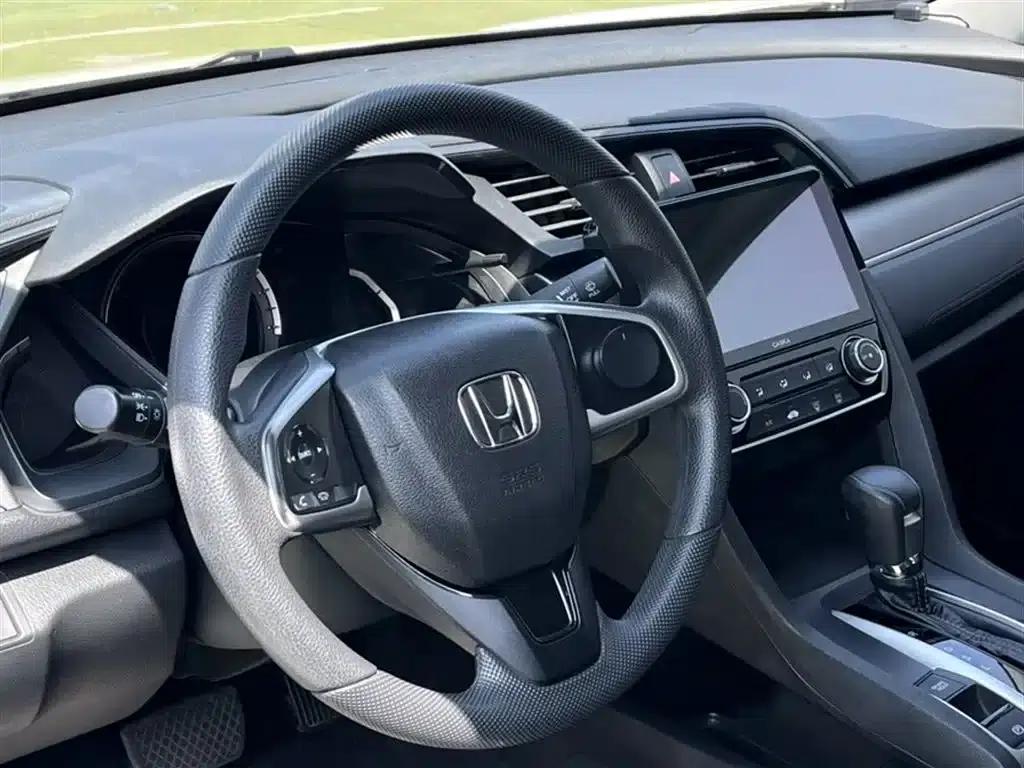 2016 Civic 180TURBO CVT Comfort Edition — миниатюра 13