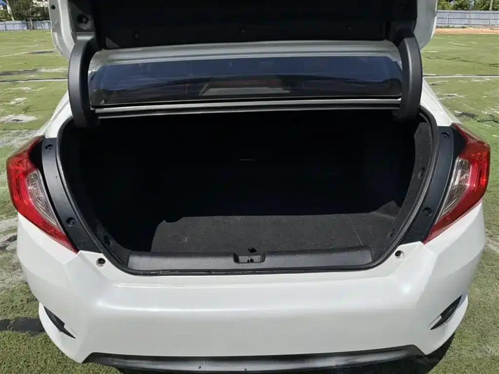 2016 Civic 180TURBO CVT Comfort Edition — миниатюра 17