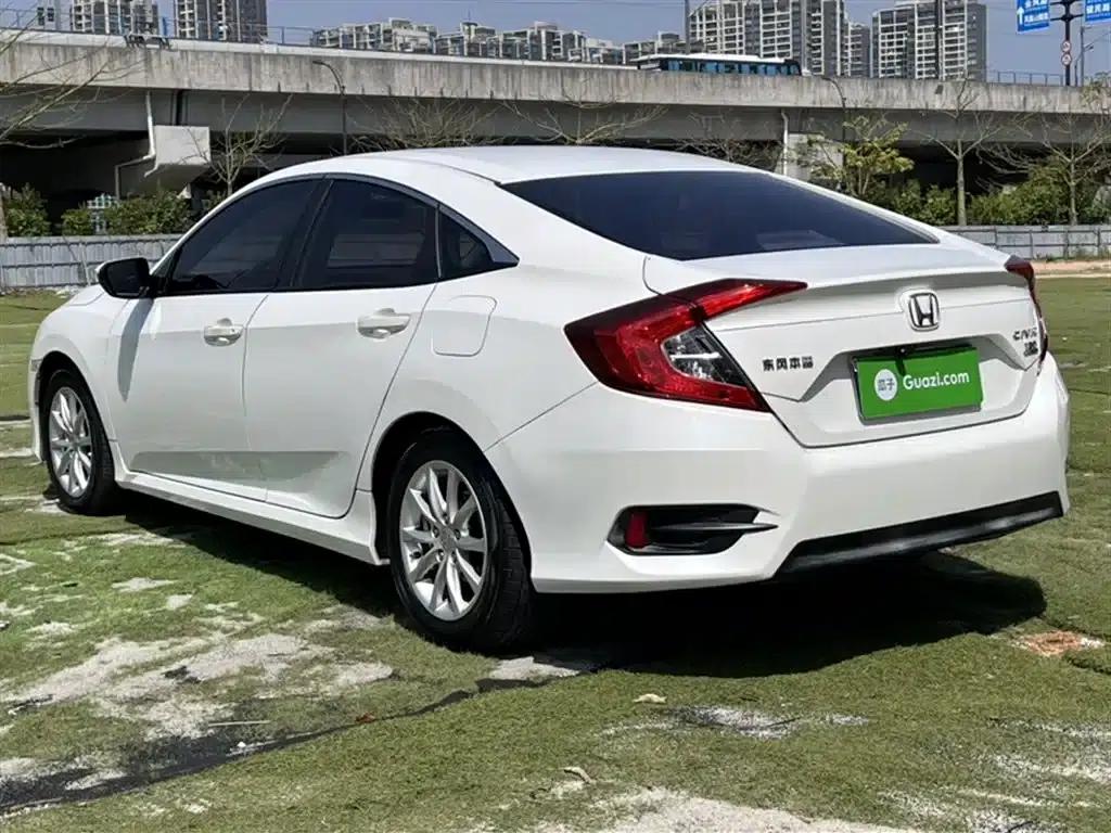 2016 Civic 180TURBO CVT Comfort Edition — миниатюра 6