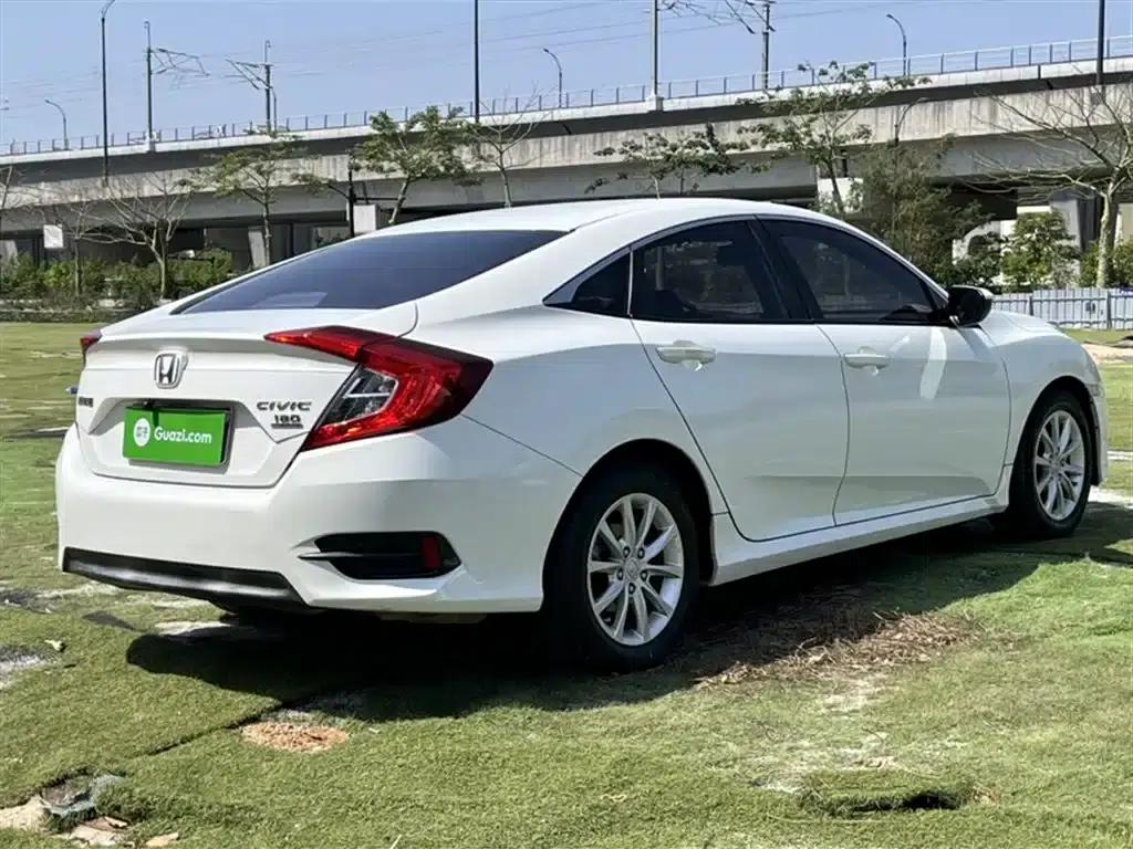 2016 Civic 180TURBO CVT Comfort Edition — миниатюра 8