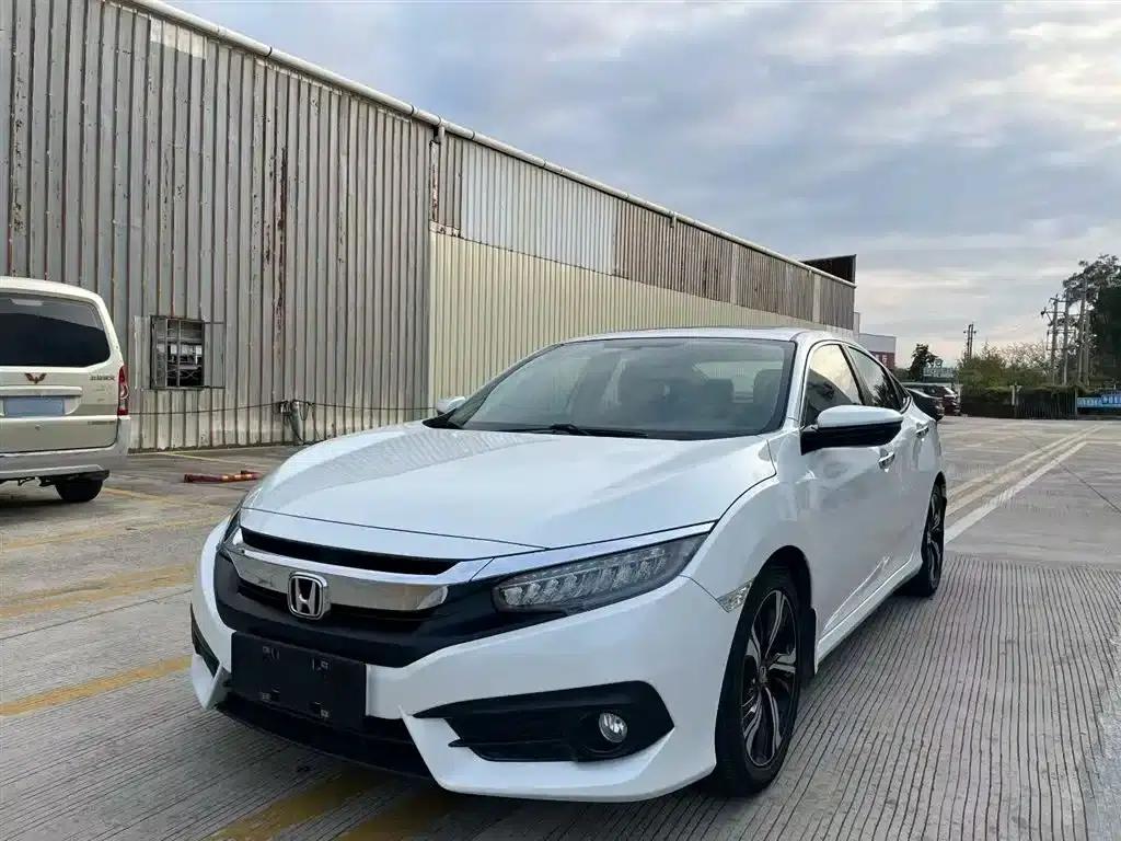 2016 Civic 220TURBO CVT Premium Edition — миниатюра 4