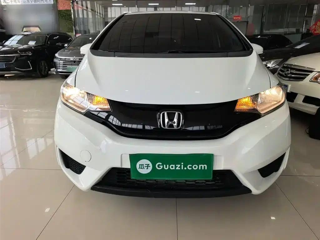 Honda Fit 2016 1.5L LXS CVT Comfort Sunroof Edition — миниатюра 3
