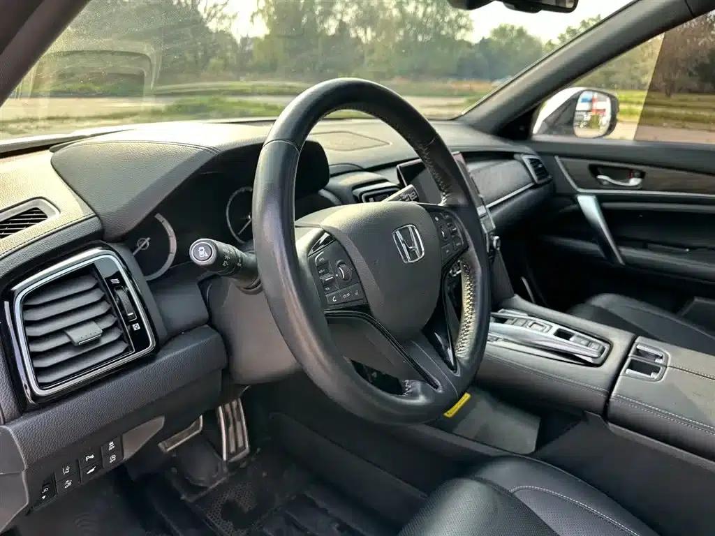 Honda UR-V 2020 370TURBO AWD Premium Edition — миниатюра 14